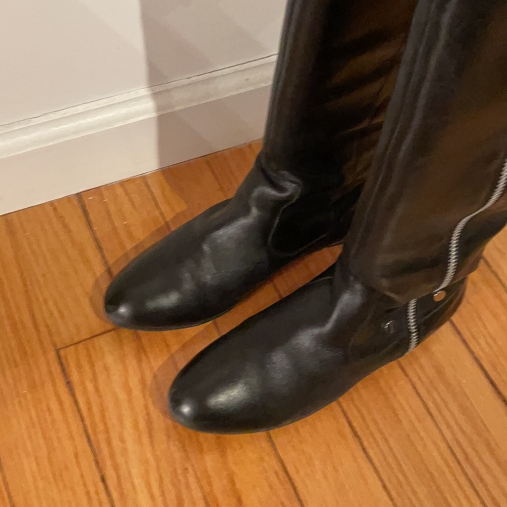 Jessica Simpson over the knee black boots - Picture 5 of 11